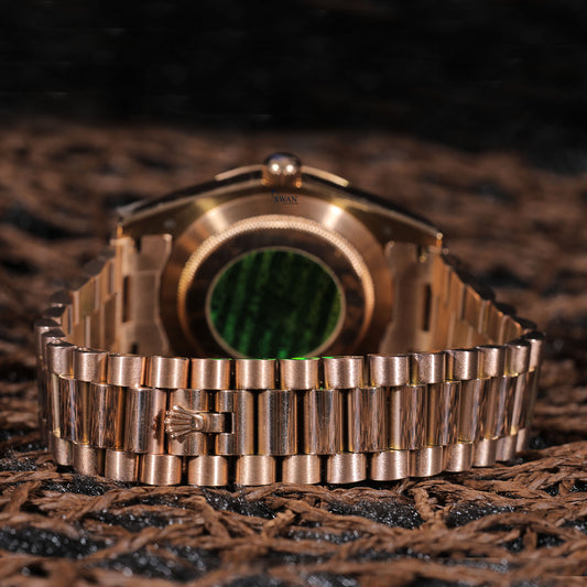 Rose Gold Luxury Timepiece with Diamond Bezel, Elegant Black Dial, Roman Markers, and Premium Oyster Bracelet Design SwanDiamond