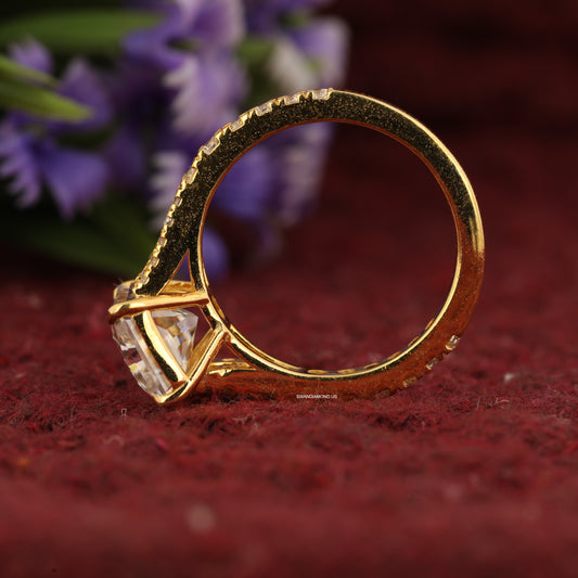 2.Ct Radiant Moissanite Solid Gold Engagement Ring
