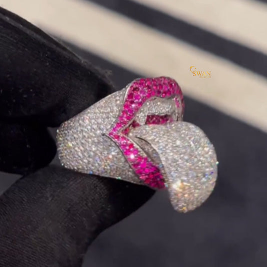 Custom Lips Tongue Hip Hop Ring Iced Out Red Ruby and Diamond Bling Statement Jewelry for Rappers Trendsetters and Streetwear Kings SwanDiamond