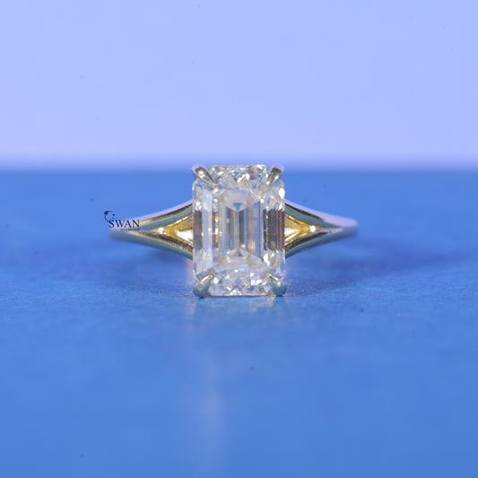 2.5CT Emerald Cut Lab Grown Diamond Split Shank Engagement Rings For Women