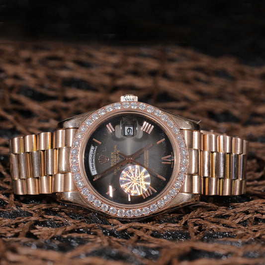 Rose Gold Luxury Timepiece with Diamond Bezel, Elegant Black Dial, Roman Markers, and Premium Oyster Bracelet Design SwanDiamond
