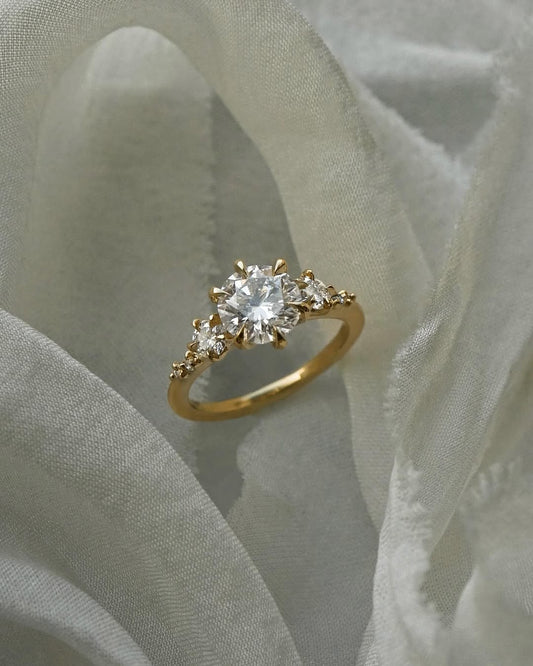 Round Brilliant Cut Moissanite Diamond vvs1 Ring For Women