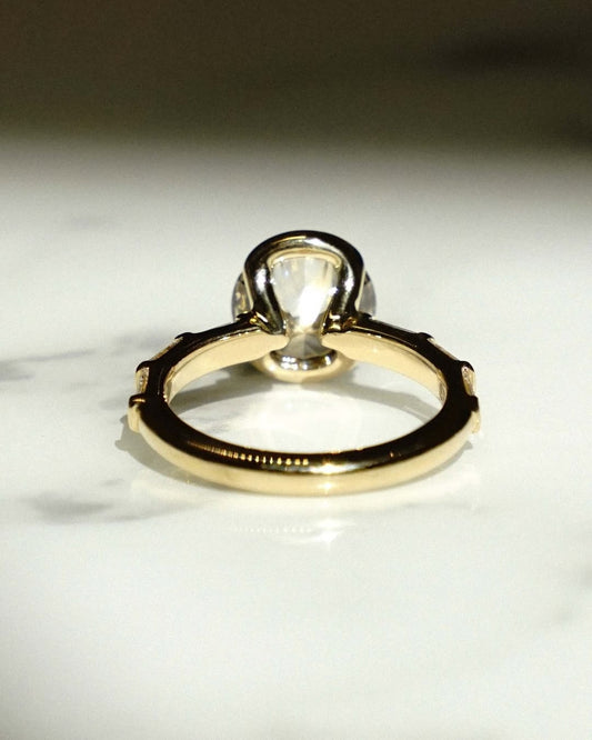 Round Brilliant Cut Bezel Cut Moissanite Diamond Wedding Ring