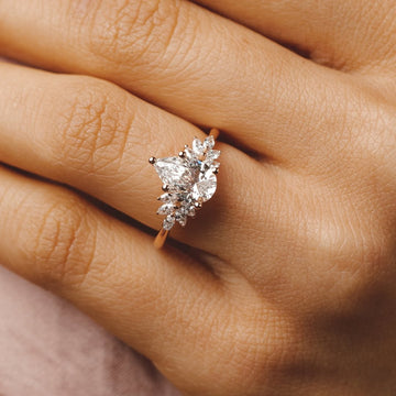 Pear Cut Cluster Moissanite vvs1 Diamond Engagement Ring