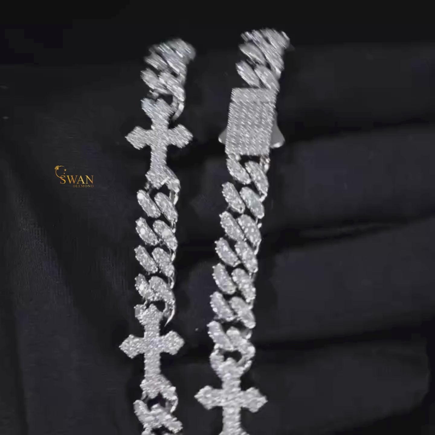 Iced Out Diamond Cuban Link Bracelet with Cross Design and Pave Clasp Luxury Hip Hop Jewelry High Quality Statement Piece for Men and Women swandiamond